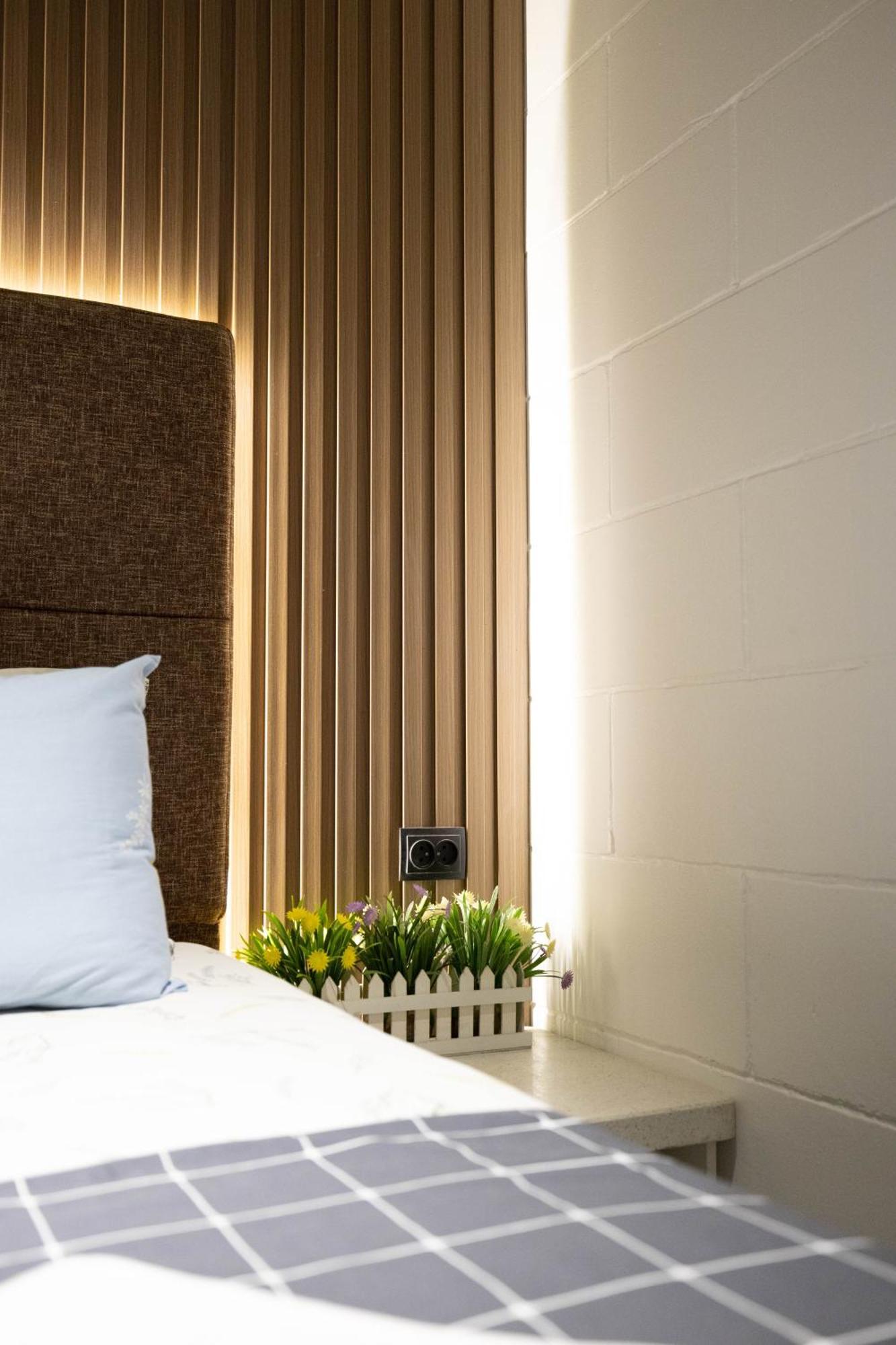 Local Hotel ทาชเคนต์ ภายนอก รูปภาพ