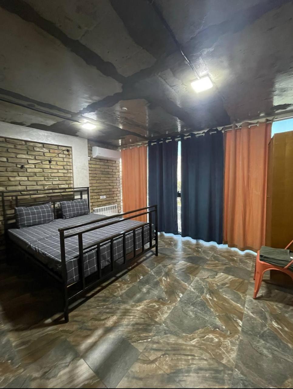 Local Hotel ทาชเคนต์ ภายนอก รูปภาพ